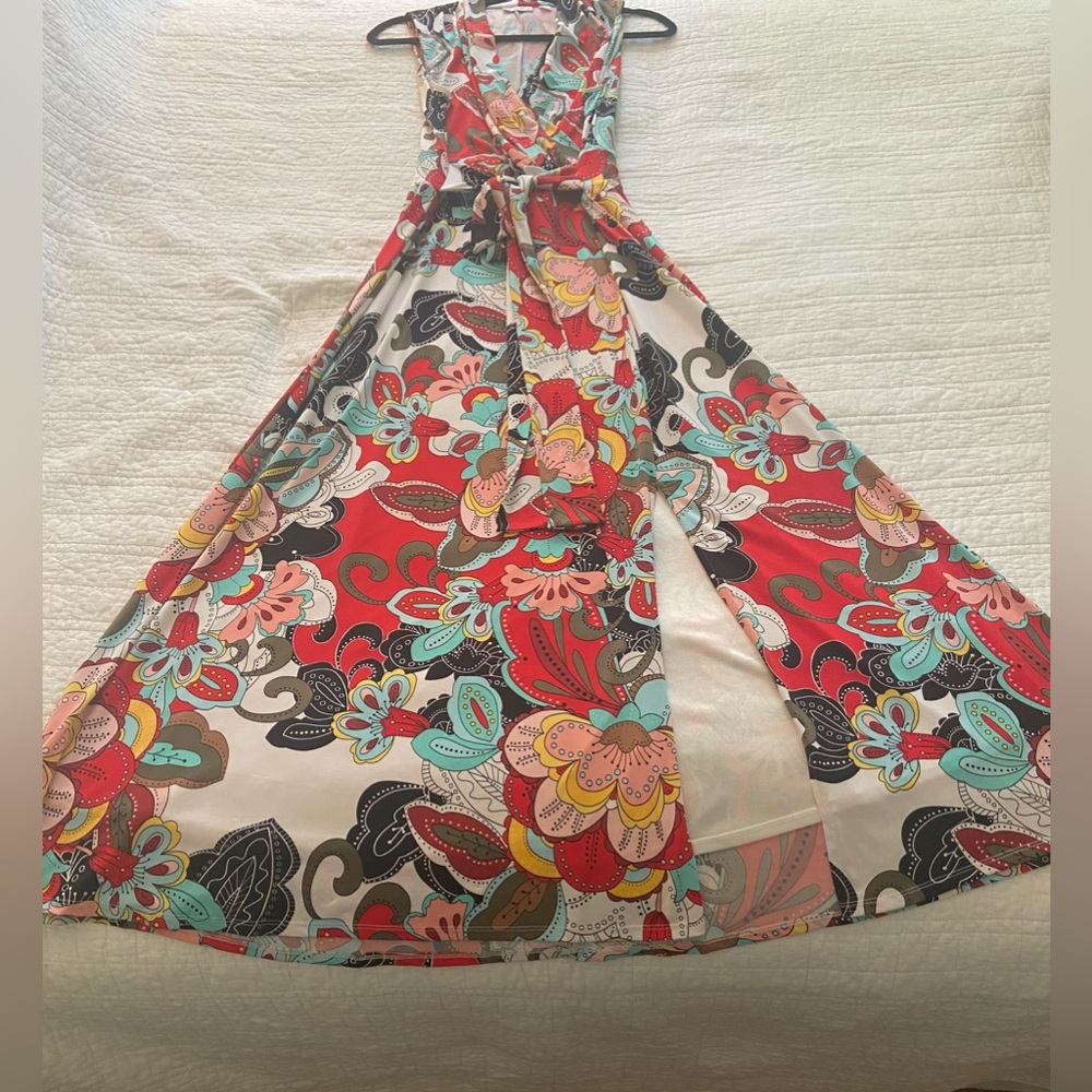 New York & Company Floral Faux Wrap Maxi Dress - Picture 3 of 6